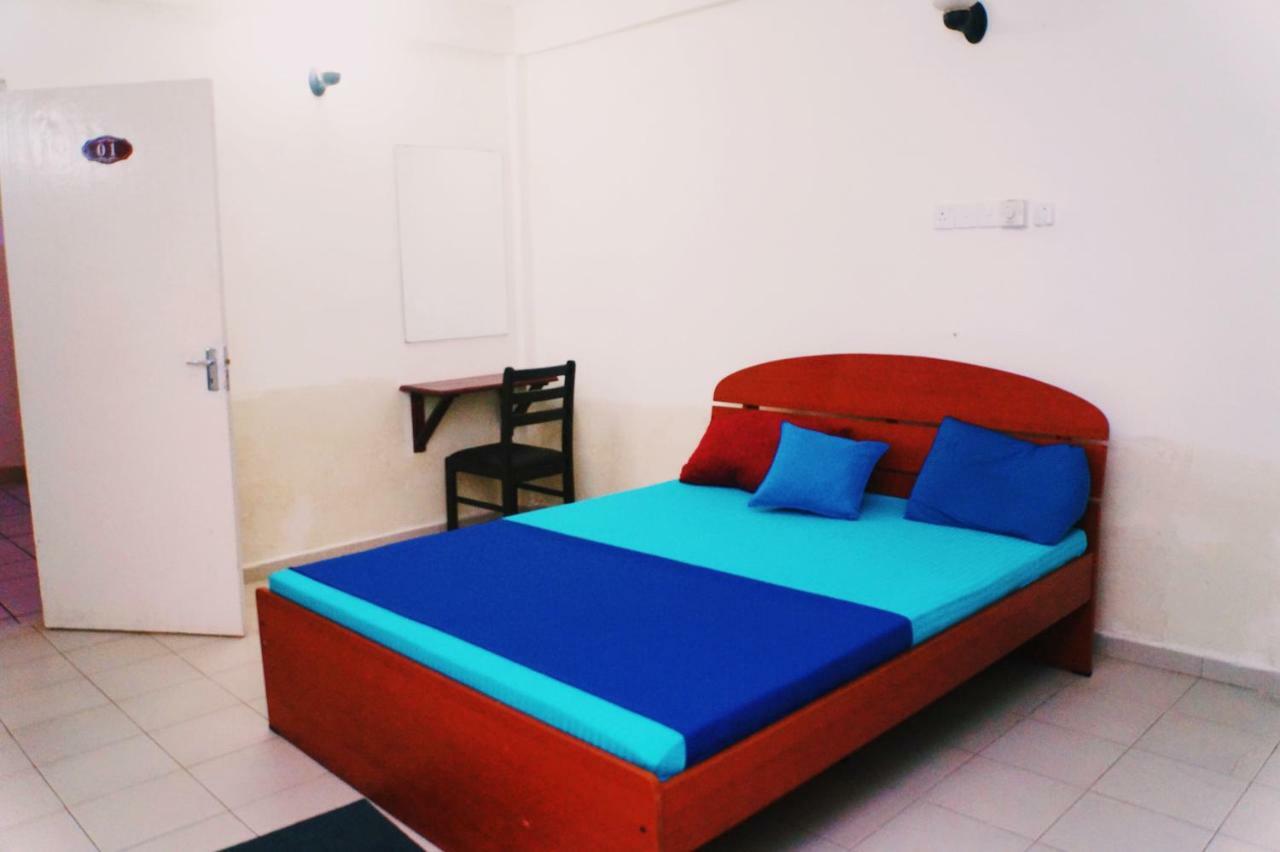 Oasis Skybeach Hostel - Negombo Exterior foto